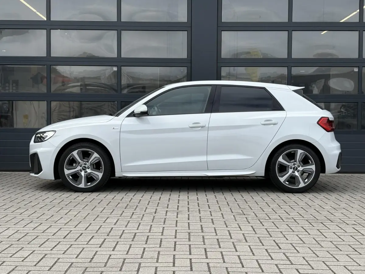 25 TFSI 95pk S Edition | Smartphone interface | Full LED | Zwart optiek | Cruise Control