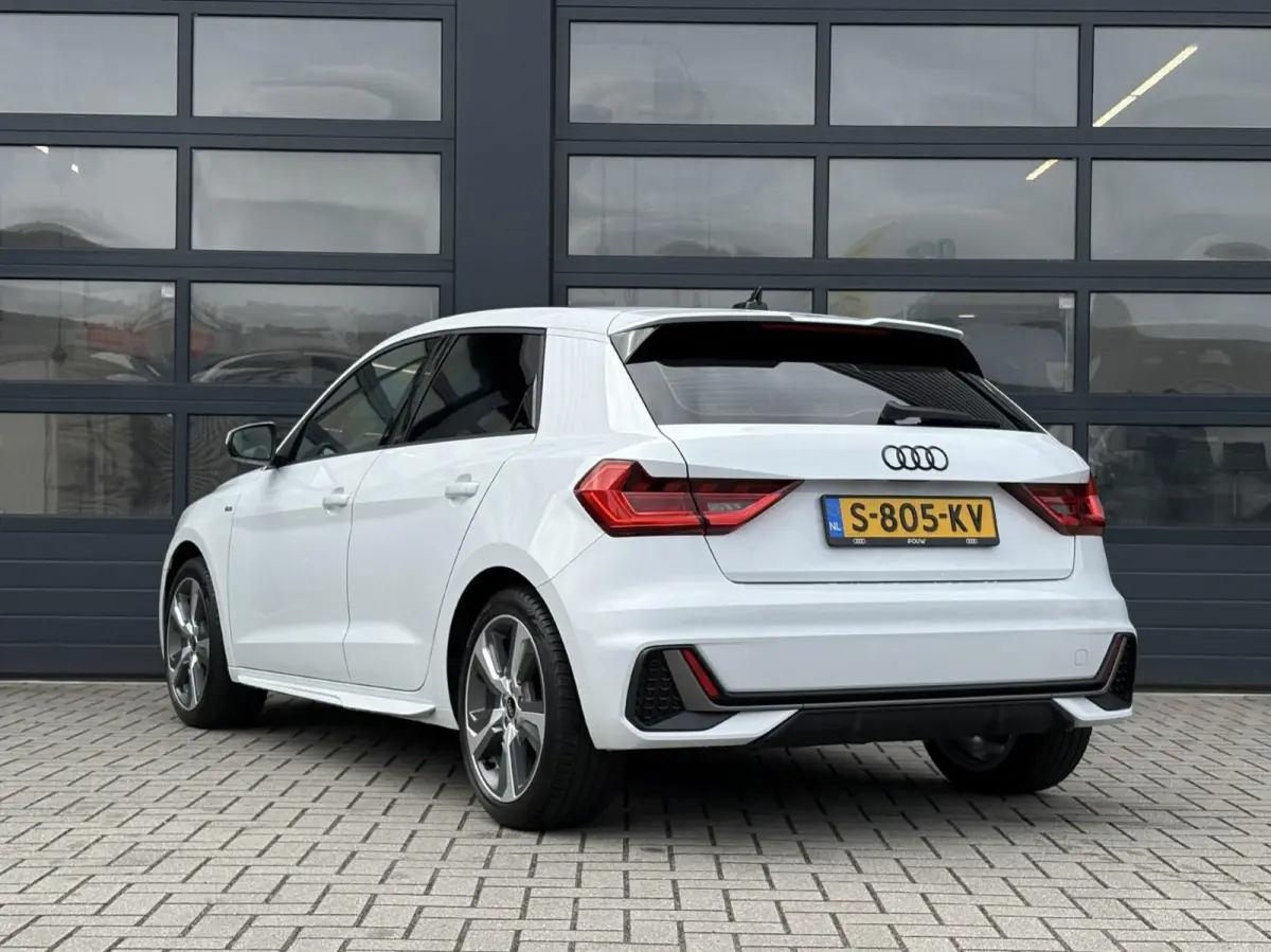 25 TFSI 95pk S Edition | Smartphone interface | Full LED | Zwart optiek | Cruise Control