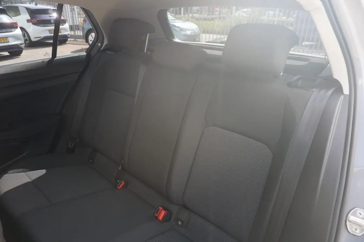 1.0 TSI 90pk | Applecarplay & Androidauto | Keyless Start | Climatronic |