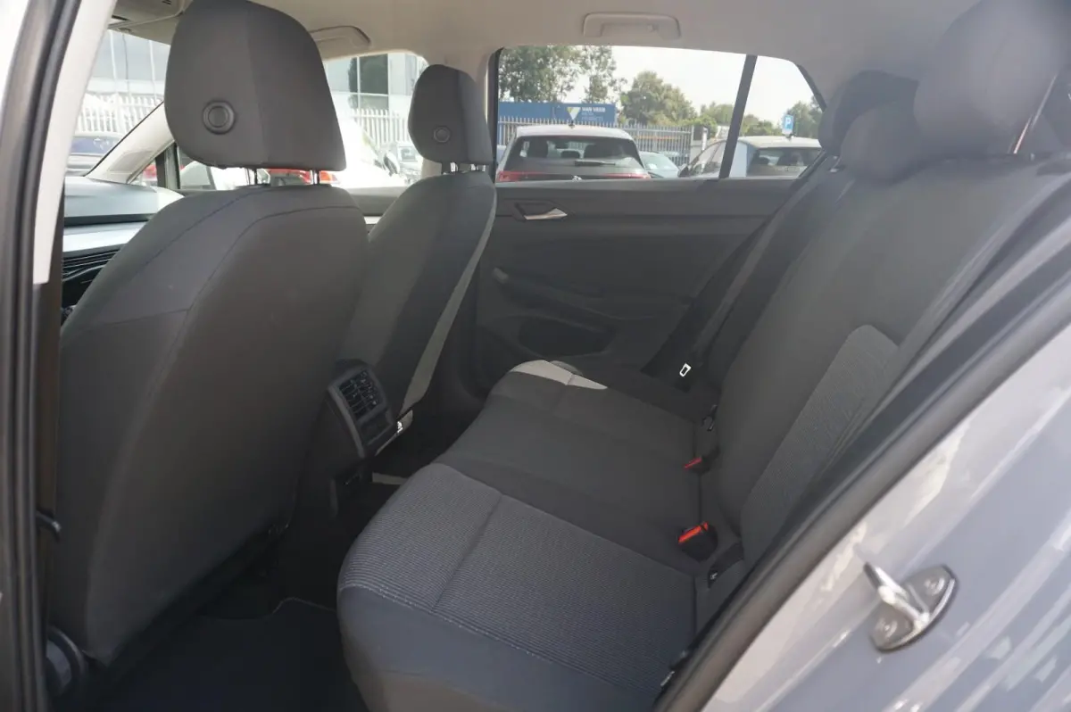 1.0 TSI 90pk | Applecarplay & Androidauto | Keyless Start | Climatronic |