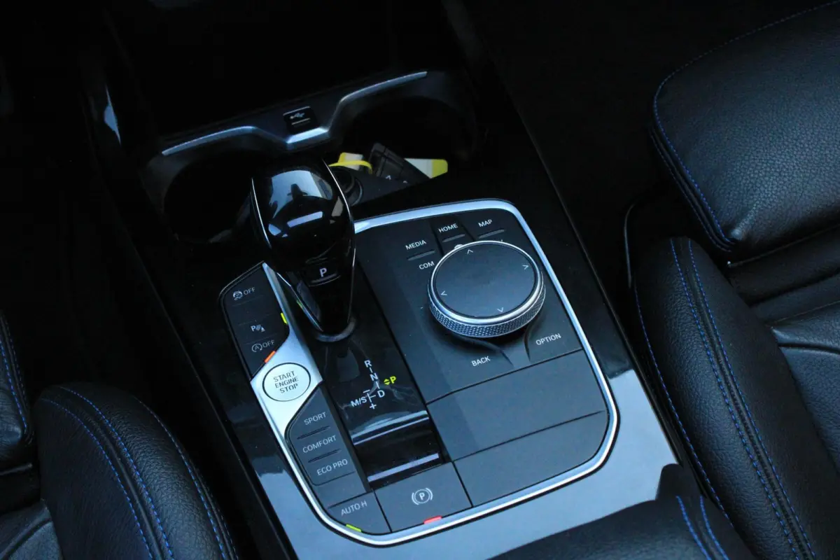 120i High Executive M Sport Pano Stoelverwarming