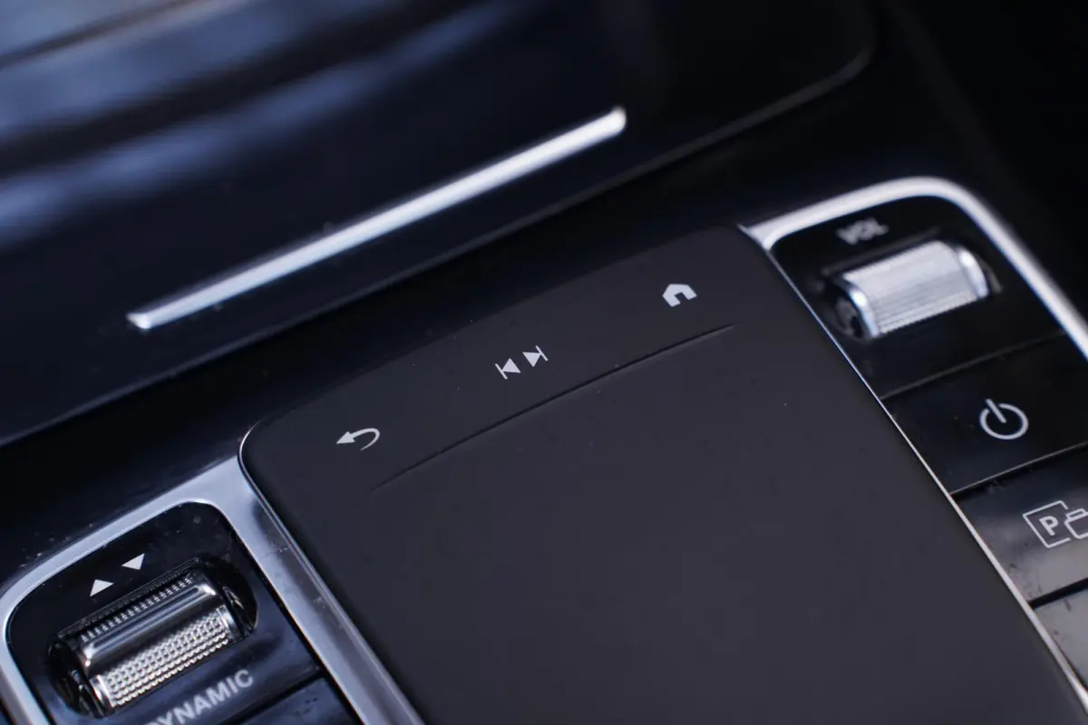 400 4MATIC AMG Line 80 kWh 1e eigen. NAP SOH 96% Navigatie Excellence-pack Premium-Pack Rijassist-Pack wegklapbare-trekhaak 21"-lmv ECC ACC schuif/kantel-dak MEMO Sportstoelen half leder ver