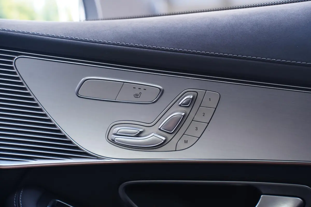 400 4MATIC AMG Line 80 kWh 1e eigen. NAP SOH 96% Navigatie Excellence-pack Premium-Pack Rijassist-Pack wegklapbare-trekhaak 21"-lmv ECC ACC schuif/kantel-dak MEMO Sportstoelen half leder ver