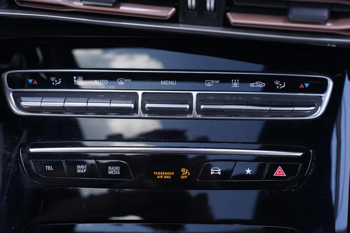 400 4MATIC AMG Line 80 kWh 1e eigen. NAP SOH 96% Navigatie Excellence-pack Premium-Pack Rijassist-Pack wegklapbare-trekhaak 21"-lmv ECC ACC schuif/kantel-dak MEMO Sportstoelen half leder ver