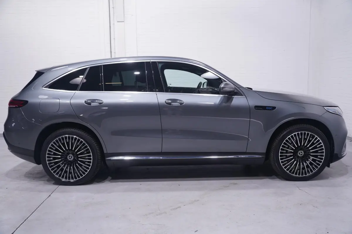 400 4MATIC AMG Line 80 kWh 1e eigen. NAP SOH 96% Navigatie Excellence-pack Premium-Pack Rijassist-Pack wegklapbare-trekhaak 21"-lmv ECC ACC schuif/kantel-dak MEMO Sportstoelen half leder ver