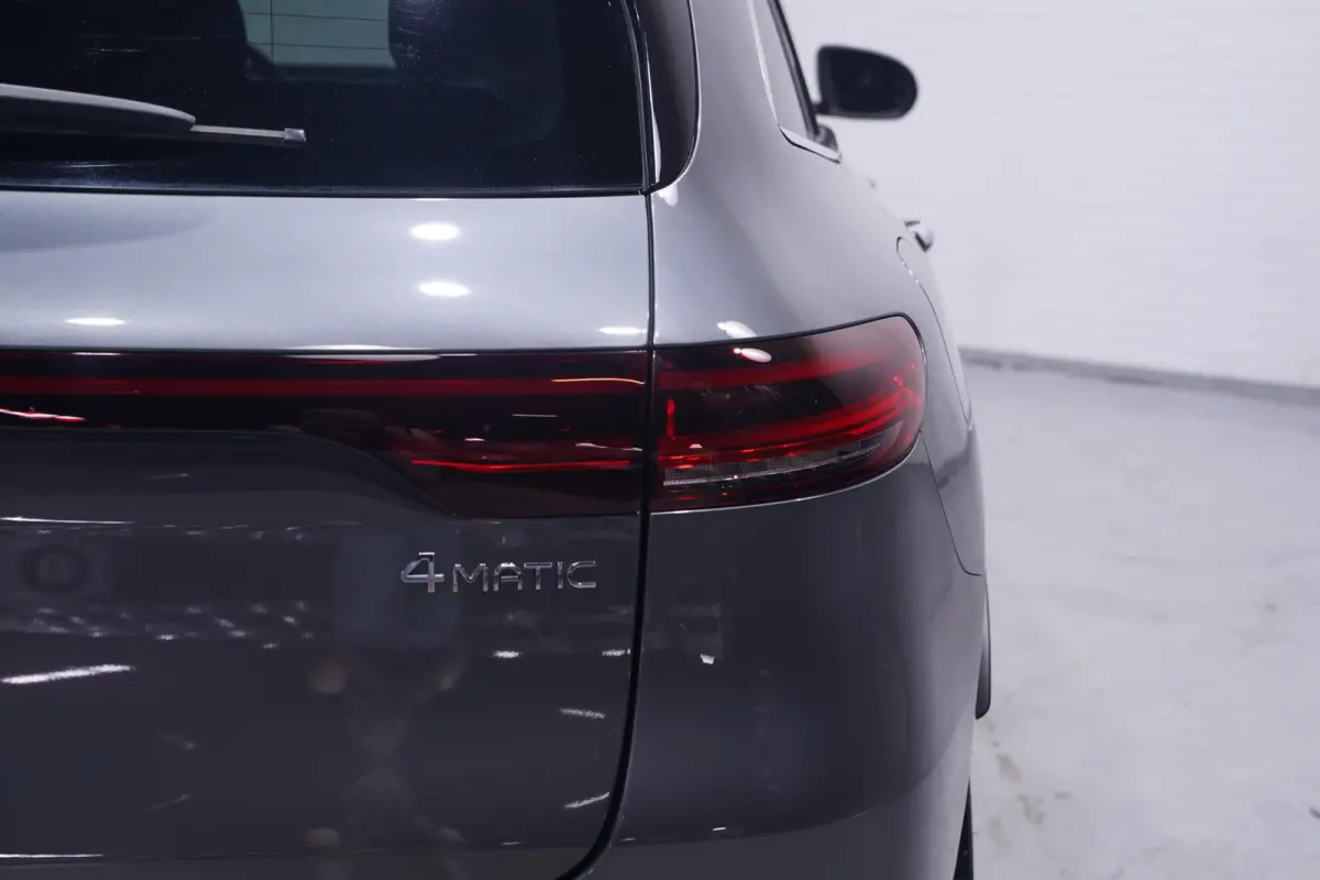400 4MATIC AMG Line 80 kWh 1e eigen. NAP SOH 96% Navigatie Excellence-pack Premium-Pack Rijassist-Pack wegklapbare-trekhaak 21"-lmv ECC ACC schuif/kantel-dak MEMO Sportstoelen half leder ver