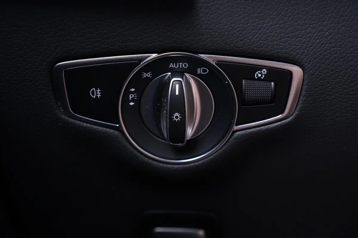 400 4MATIC AMG Line 80 kWh 1e eigen. NAP SOH 96% Navigatie Excellence-pack Premium-Pack Rijassist-Pack wegklapbare-trekhaak 21"-lmv ECC ACC schuif/kantel-dak MEMO Sportstoelen half leder ver