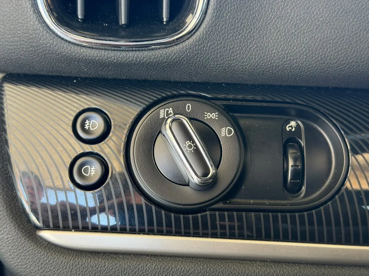 1.5 Cooper ALL4 Chili (Dealer OndH, Panorama, Head-up, Camera, Addapt Cruise, Stoelv, Navi, Etc)