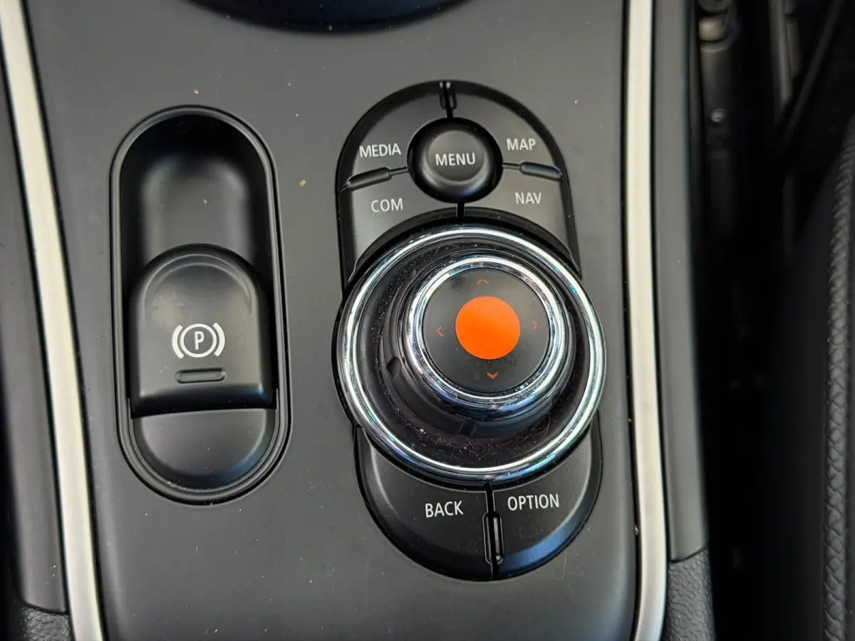 1.5 Cooper ALL4 Chili (Dealer OndH, Panorama, Head-up, Camera, Addapt Cruise, Stoelv, Navi, Etc)