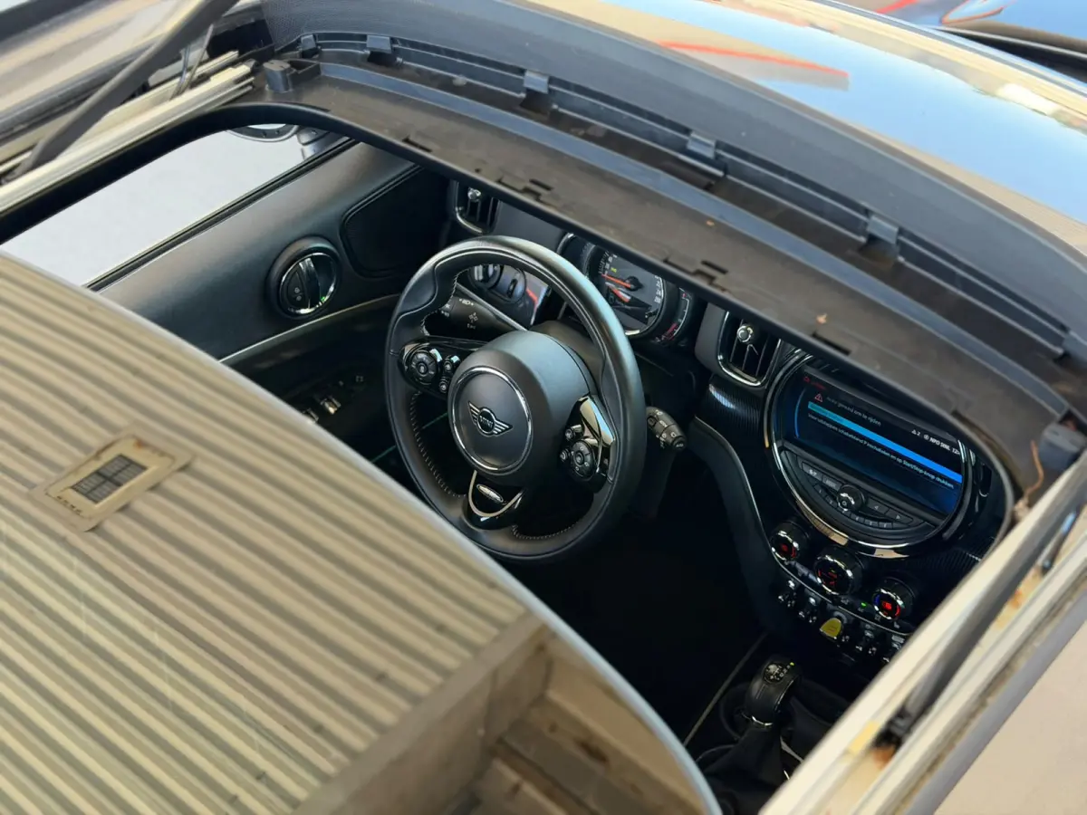 1.5 Cooper ALL4 Chili (Dealer OndH, Panorama, Head-up, Camera, Addapt Cruise, Stoelv, Navi, Etc)