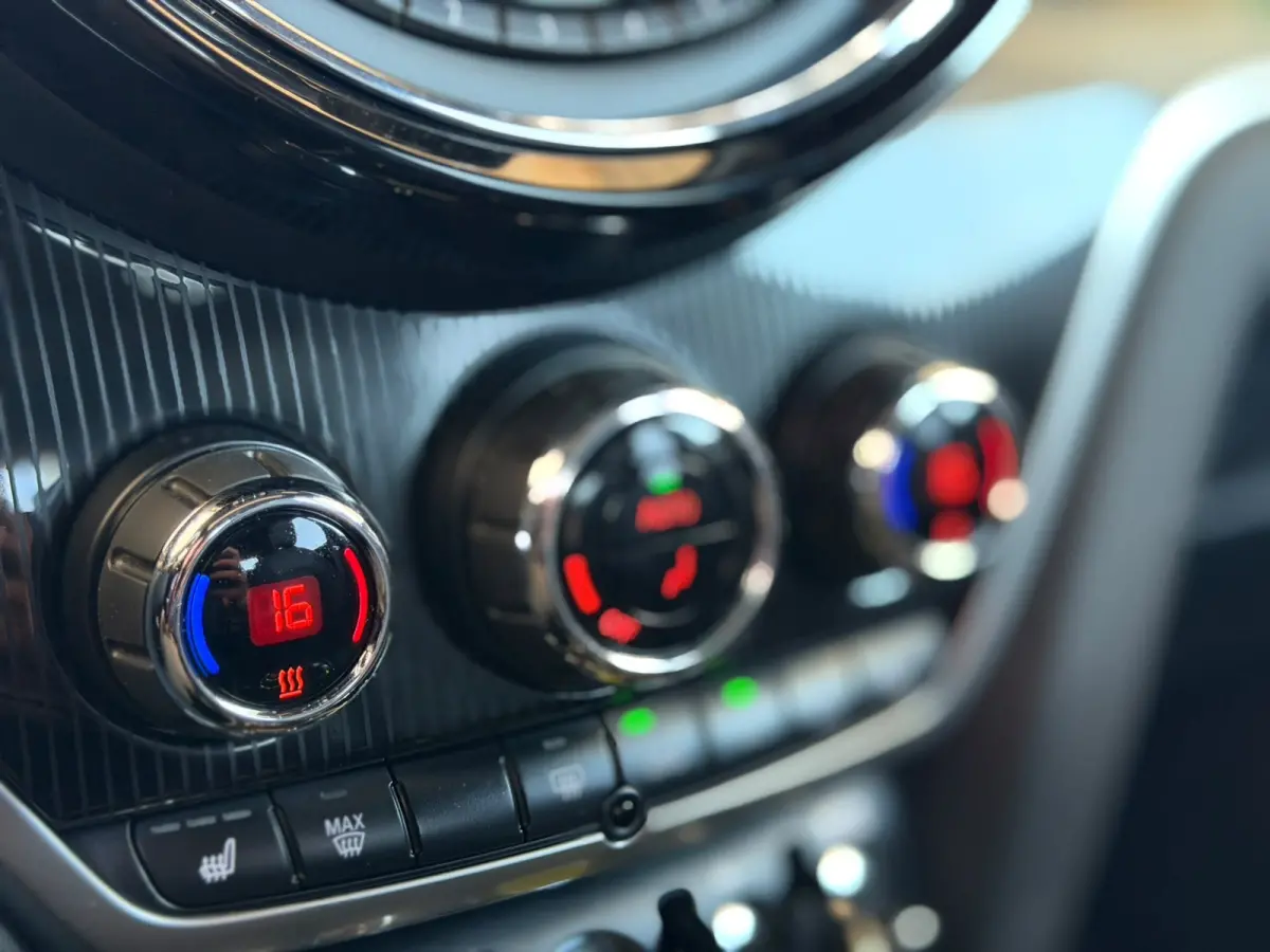1.5 Cooper ALL4 Chili (Dealer OndH, Panorama, Head-up, Camera, Addapt Cruise, Stoelv, Navi, Etc)