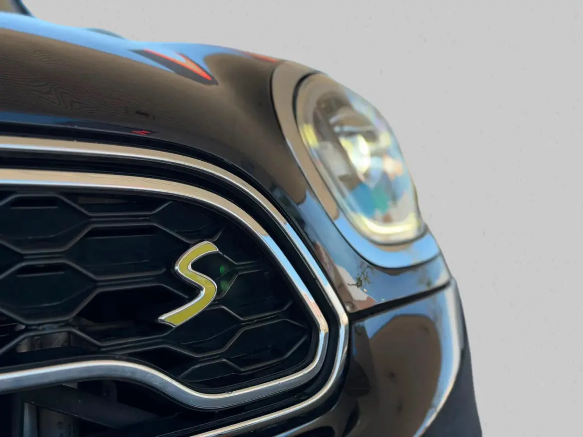 1.5 Cooper ALL4 Chili (Dealer OndH, Panorama, Head-up, Camera, Addapt Cruise, Stoelv, Navi, Etc)