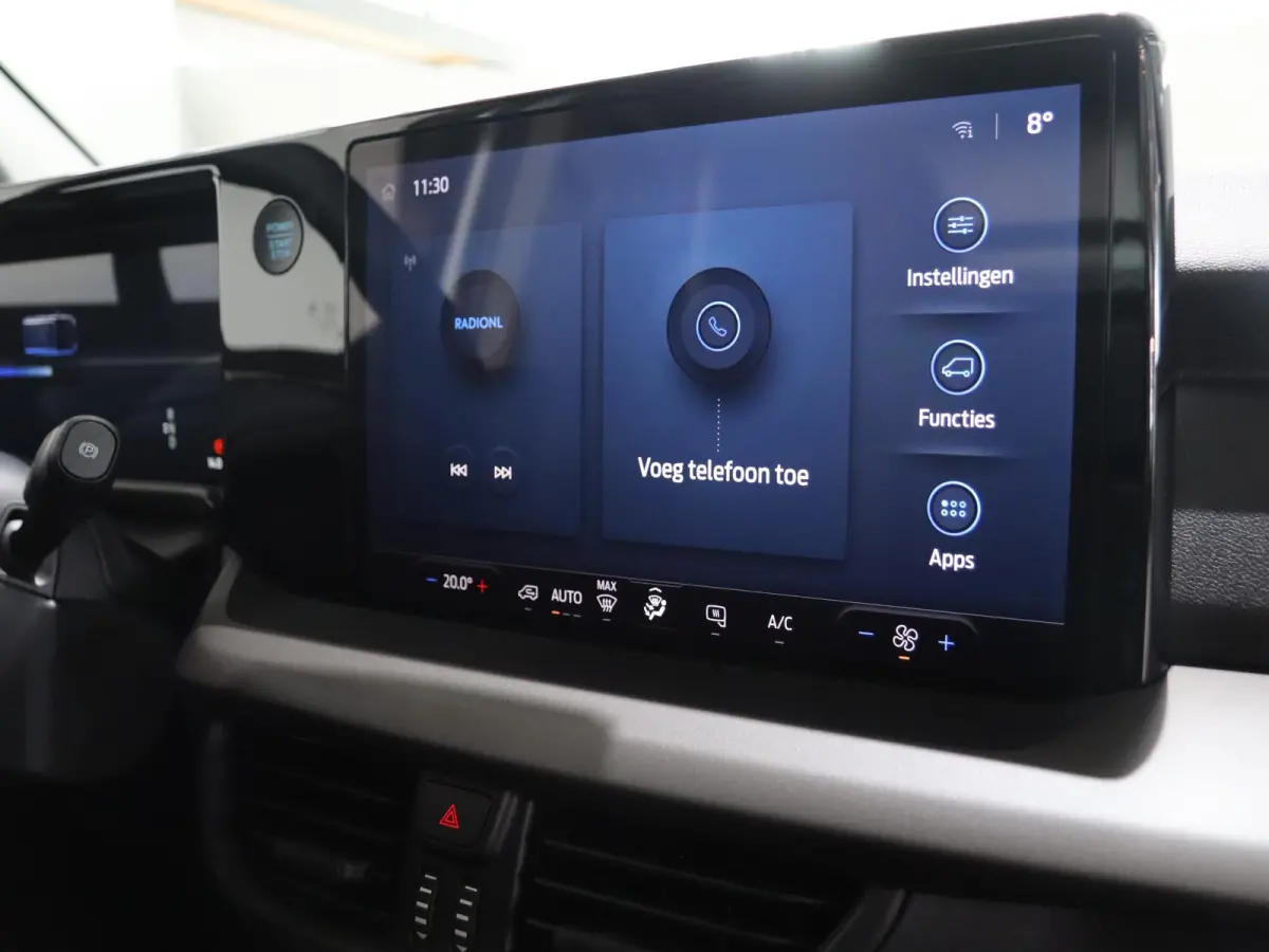 Trend 46 kWh PARKEERSENSOREN V+A, CARPLAY, CRUISE CONTROL, ACHTERUITRIJ CAMERA, 16'' RESERVEWIEL, LED LAADRUIMTEVERLICHTING , LAADVLOERBESCHERMING, RUBBER , TREKHAAK
