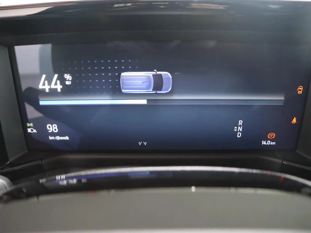Trend 46 kWh PARKEERSENSOREN V+A, CARPLAY, CRUISE CONTROL, ACHTERUITRIJ CAMERA, 16'' RESERVEWIEL, LED LAADRUIMTEVERLICHTING , LAADVLOERBESCHERMING, RUBBER , TREKHAAK