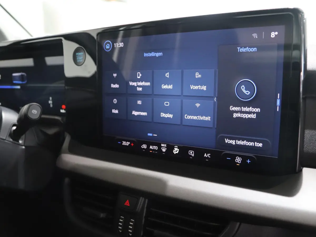 Trend 46 kWh PARKEERSENSOREN V+A, CARPLAY, CRUISE CONTROL, ACHTERUITRIJ CAMERA, 16'' RESERVEWIEL, LED LAADRUIMTEVERLICHTING , LAADVLOERBESCHERMING, RUBBER , TREKHAAK
