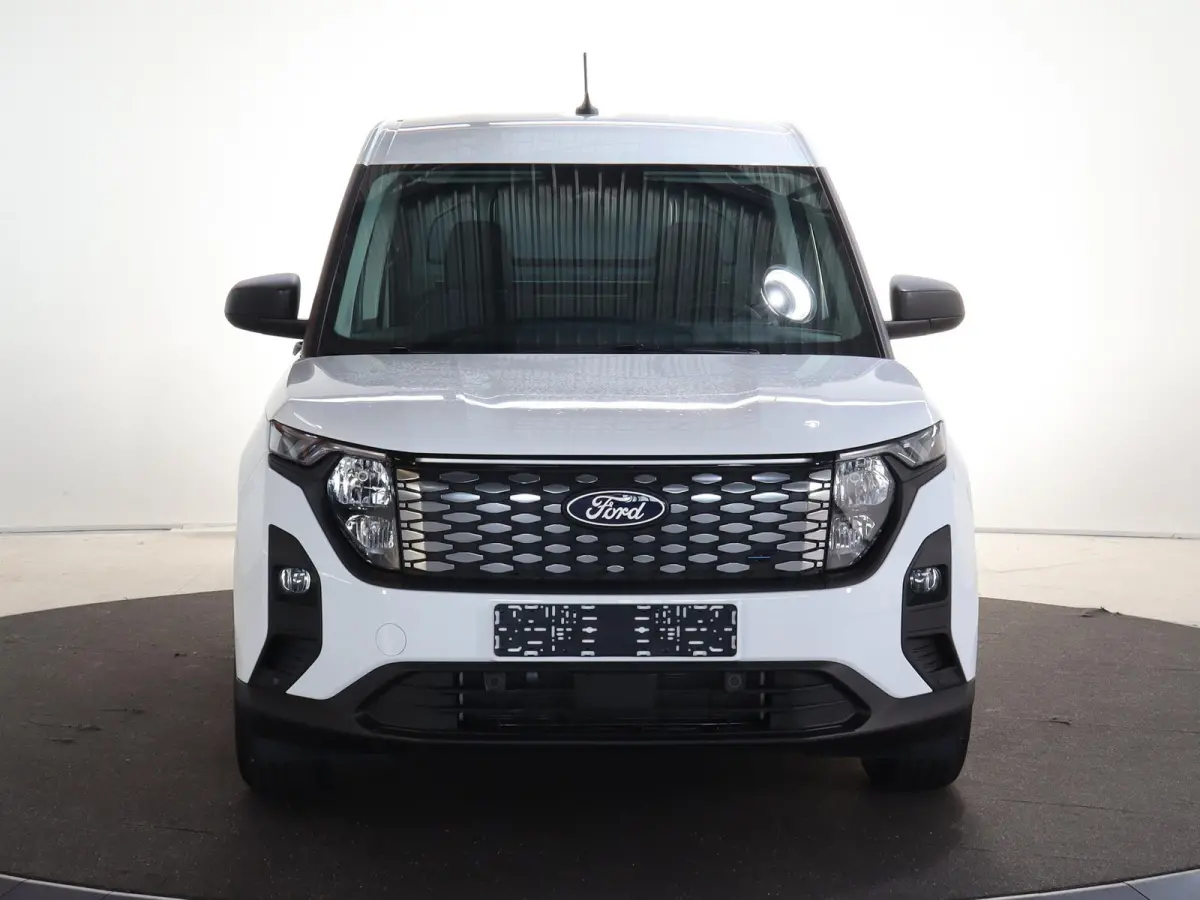 Trend 46 kWh PARKEERSENSOREN V+A, CARPLAY, CRUISE CONTROL, ACHTERUITRIJ CAMERA, 16'' RESERVEWIEL, LED LAADRUIMTEVERLICHTING , LAADVLOERBESCHERMING, RUBBER , TREKHAAK