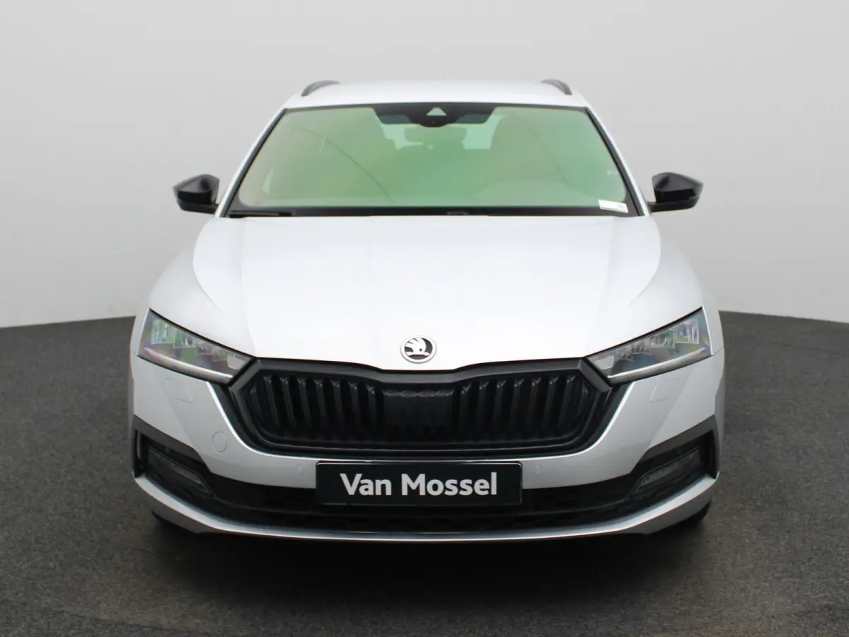 2.0 CRTDI 110kW DSG7 Clever | Automaat | Stoelverwarming | Achteruitrijcamera | Parkeersensoren | Trekhaak |