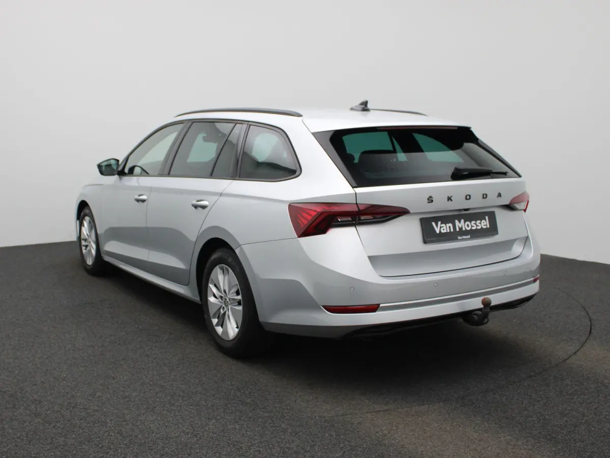 2.0 CRTDI 110kW DSG7 Clever | Automaat | Stoelverwarming | Achteruitrijcamera | Parkeersensoren | Trekhaak |