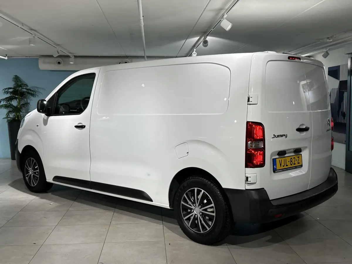 1.5 BlueHDI 100 M Club | Navigatie | Airco | Parkeersensoren