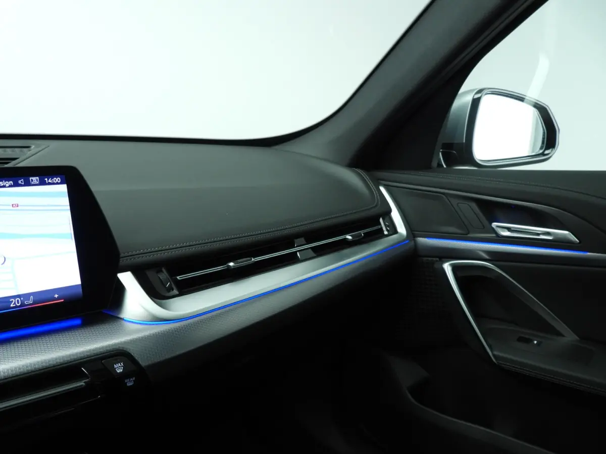 sDrive18i | M-Sportpakket | LED | Navigatie | Panoramadak | Sportstoelen | Elektr. zetels | DAB | Alu 18 inch