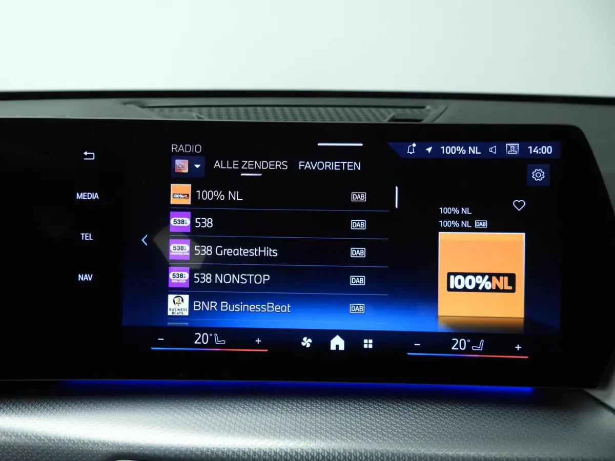 sDrive18i | M-Sportpakket | LED | Navigatie | Panoramadak | Sportstoelen | Elektr. zetels | DAB | Alu 18 inch