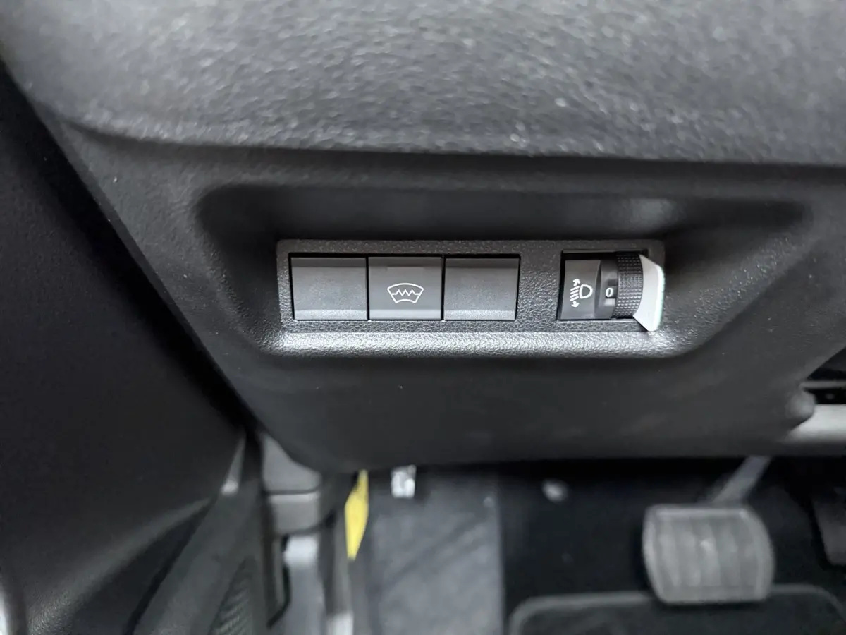 La Prima | 10,25" touchscreen radio met Bluetooth, DAB & USB | Automatische airconditioning | Extra getint glas achter