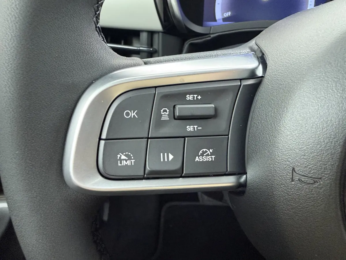 La Prima | 10,25" touchscreen radio met Bluetooth, DAB & USB | Automatische airconditioning | Extra getint glas achter