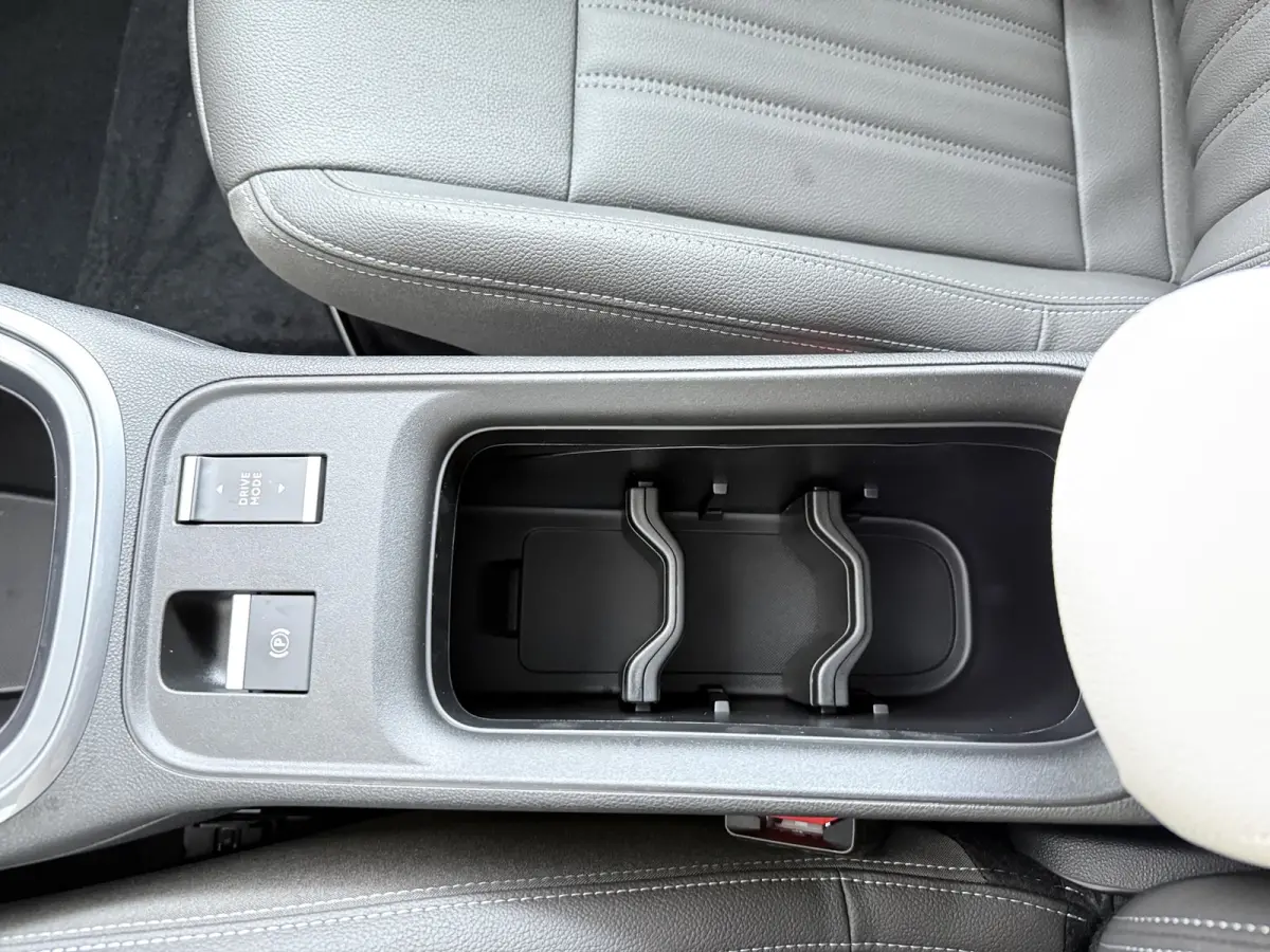 La Prima | 10,25" touchscreen radio met Bluetooth, DAB & USB | Automatische airconditioning | Extra getint glas achter