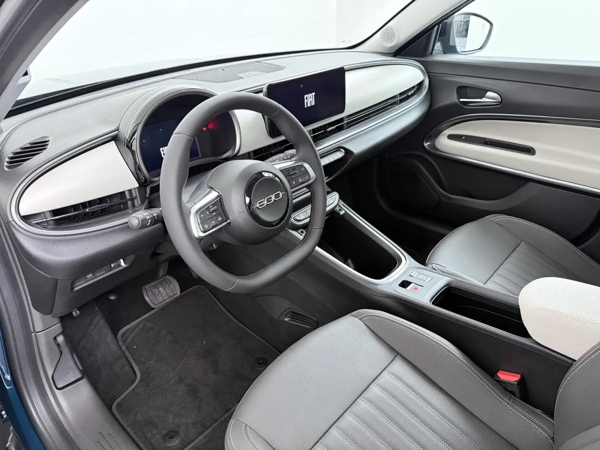 La Prima | 10,25" touchscreen radio met Bluetooth, DAB & USB | Automatische airconditioning | Extra getint glas achter