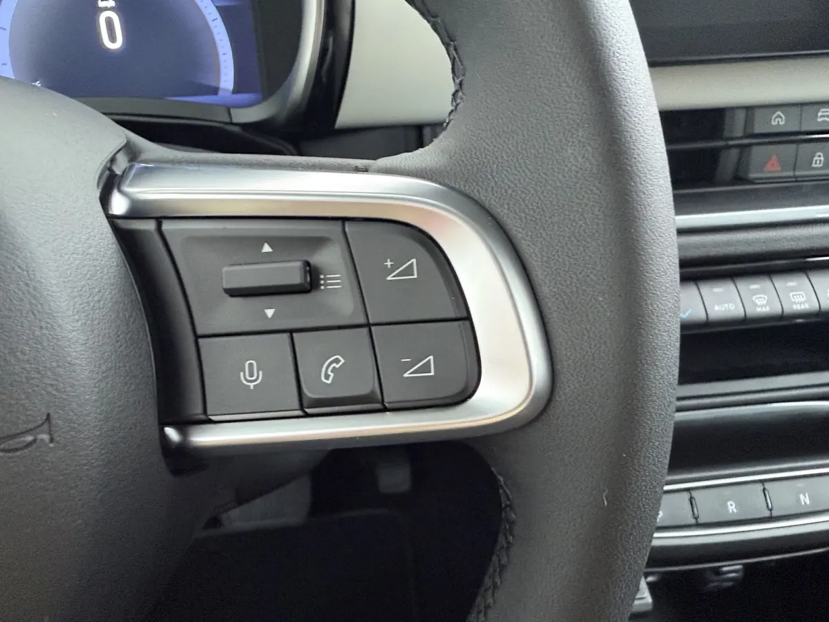 La Prima | 10,25" touchscreen radio met Bluetooth, DAB & USB | Automatische airconditioning | Extra getint glas achter