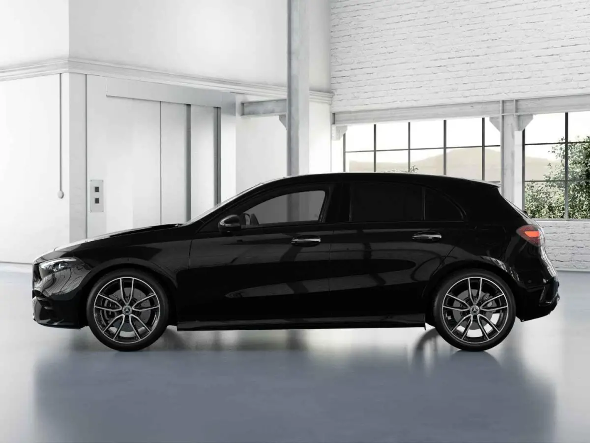 Hatchback 250 e 140 Year Edition