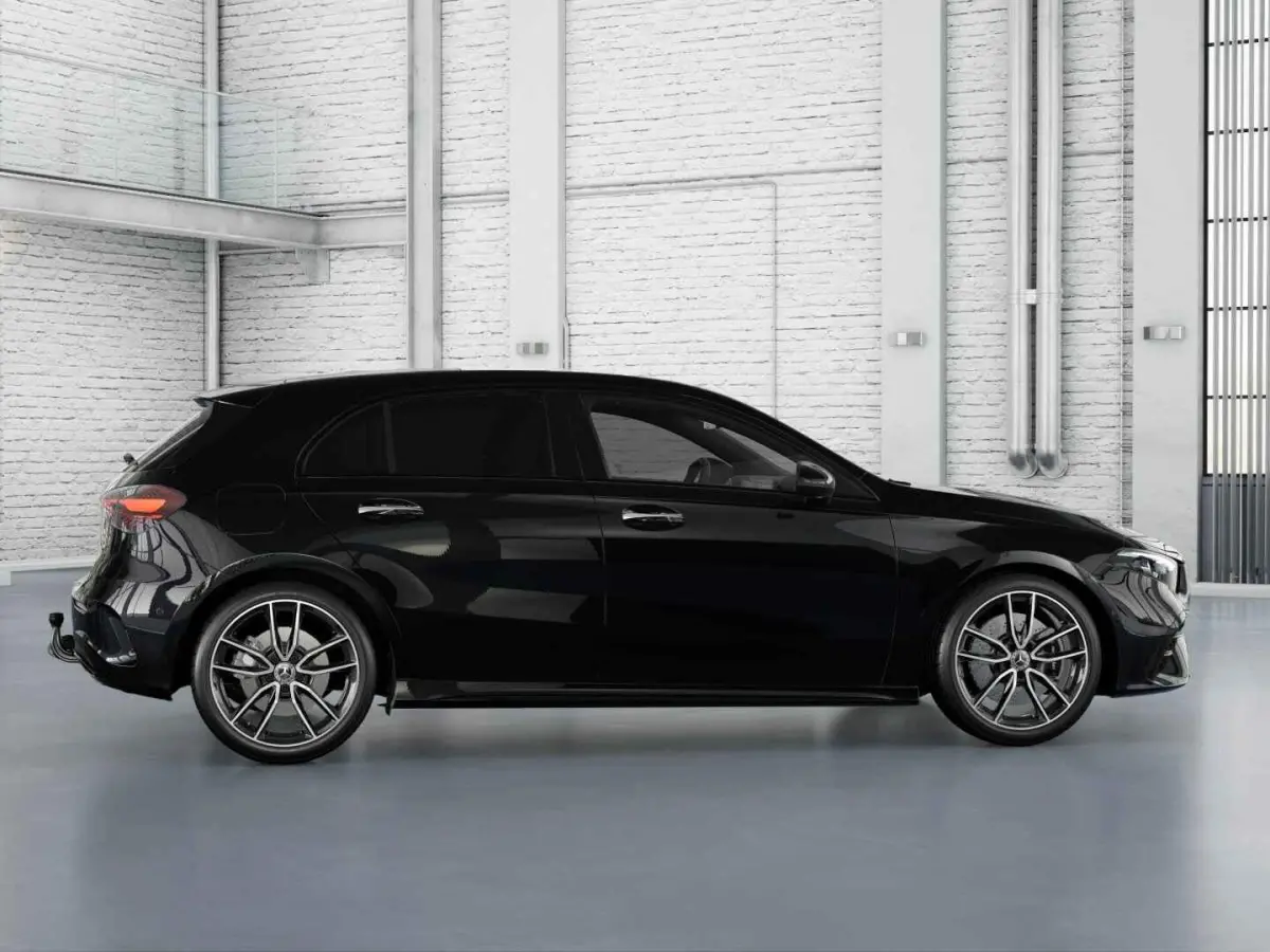 Hatchback 250 e 140 Year Edition