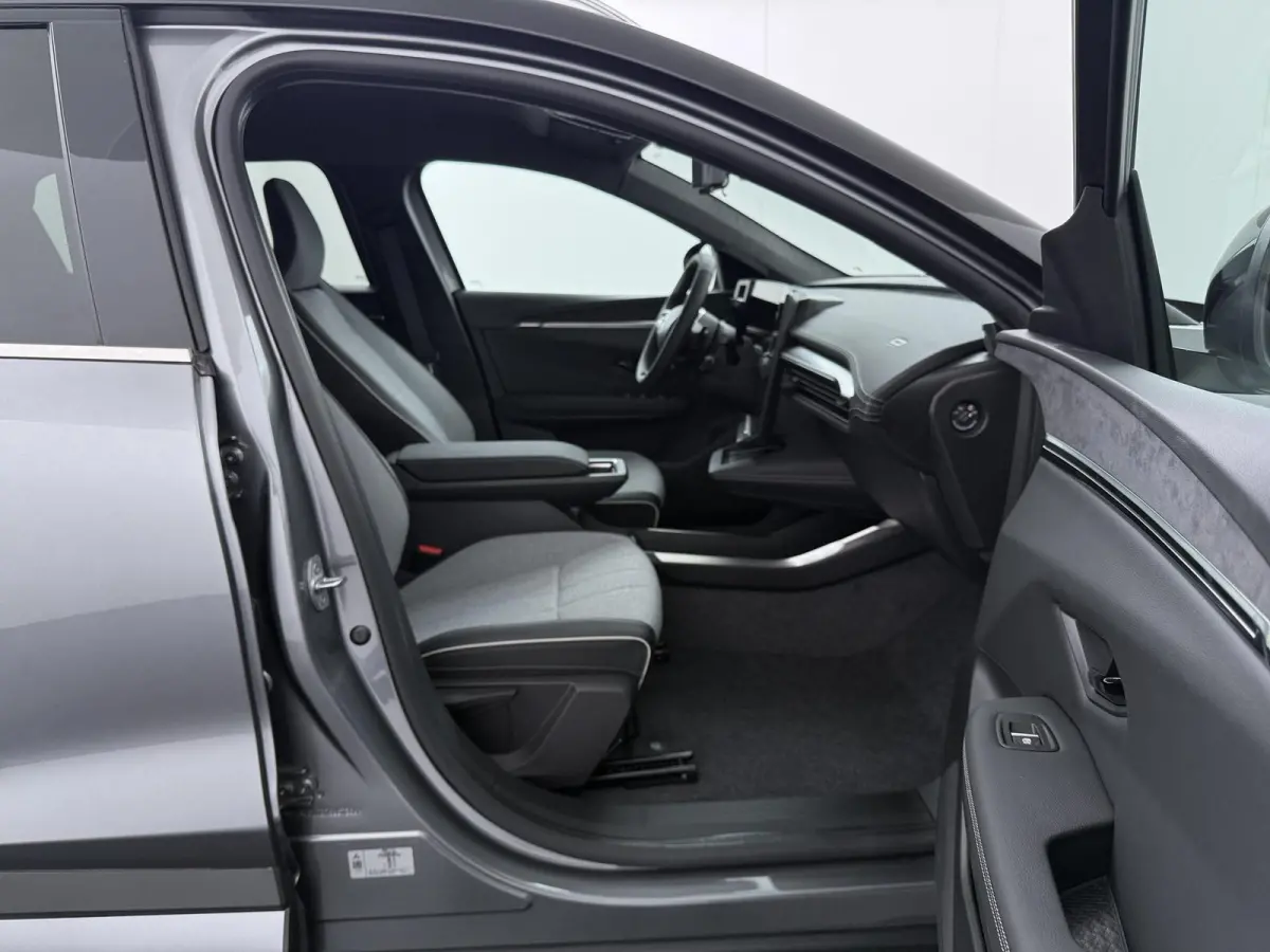 Intense+ 87 kWh | € 3.000 Korting! | 360° Camera | Adaptive Cruise Control | Climate Control | Elektrische Kofferklep | Google Navigatie | Parkeer Assistent | Stoel- en Stuurverwarming