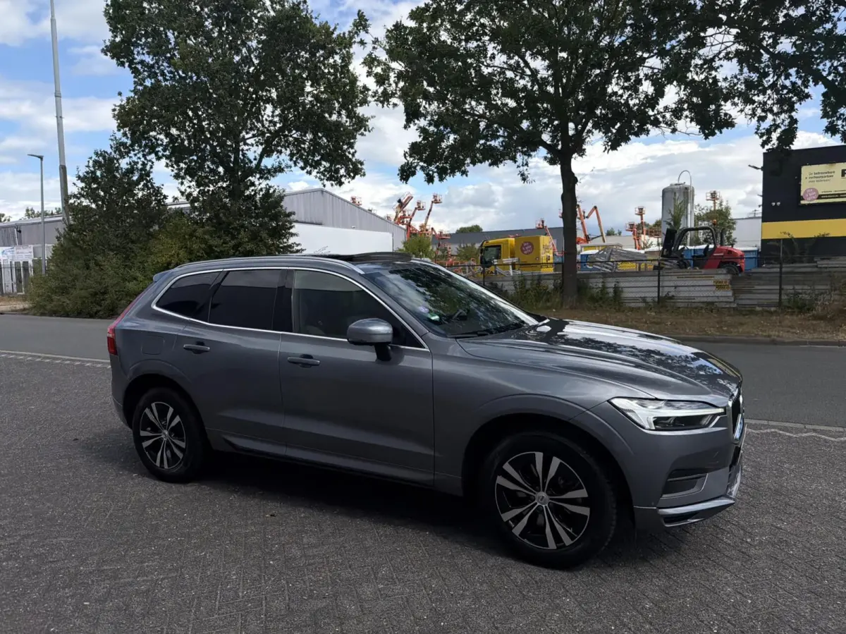 2.0 B5 Momentum Exclusive - NAVI/PANO/CAMERA/NAP