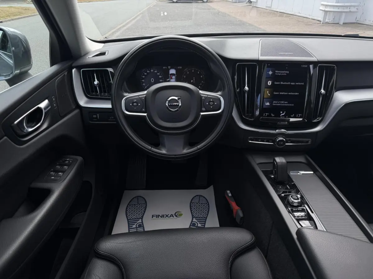 2.0 B5 Momentum Exclusive - NAVI/PANO/CAMERA/NAP