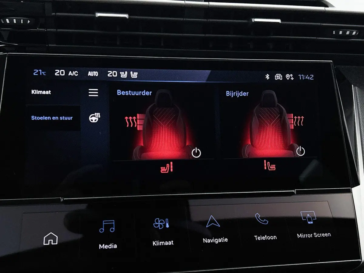 Allure Hybrid 145pk Automaat | DEMO | Nieuw model! | Connected Navigation Pack | 360 Vision & Drive Assist Pack | Comfort Pack | 19" lichtmetalen velgen |