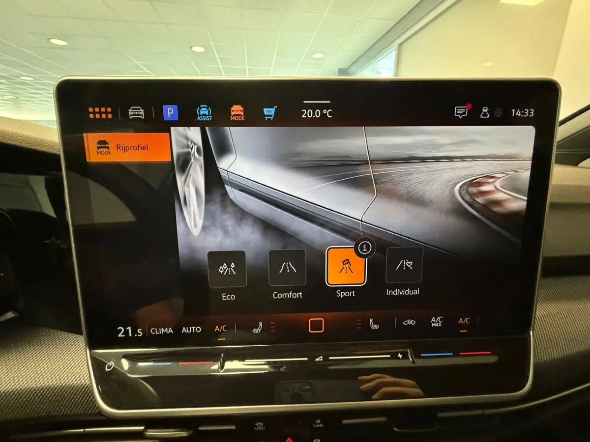 1.5 eTSI AUTOMAAT | R-LINE | 150 PK | CAR PLAY | CAMERA |