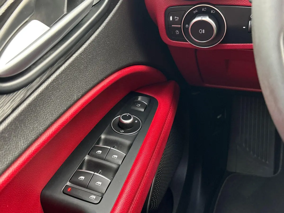 2.0 T AWD Super | Trekhaak | Navigatie |  Camera | Parkeersensoren