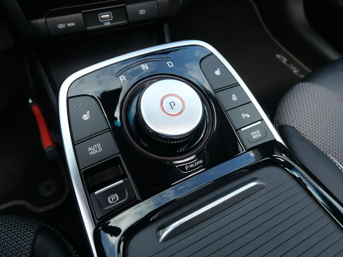 DynamicPlusLine 64 kWh | Cruise | Keyless | Navi | Schuif-kanteldak | Stoel-stuurverwarming |