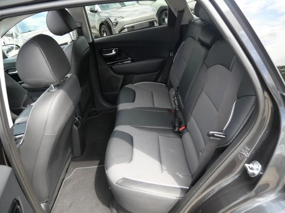 DynamicPlusLine 64 kWh | Cruise | Keyless | Navi | Schuif-kanteldak | Stoel-stuurverwarming |