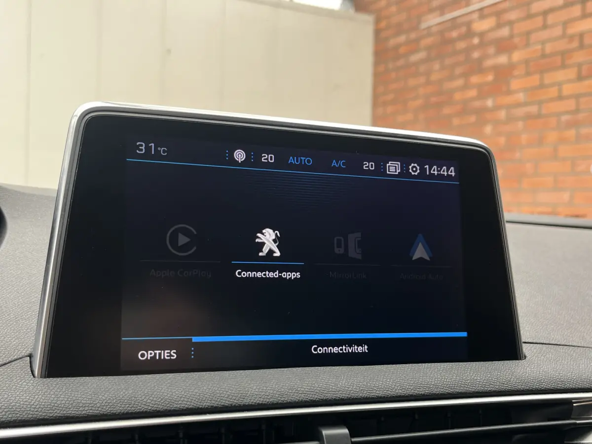 PureTech 130 Automaat Active | Trekhaak afneembaar | Carplay/Android Auto | Parkeersensoren voor + achter | Cruise Control | Climate Control | Navigatie | Bluetooth |