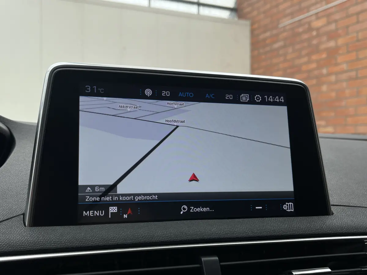 PureTech 130 Automaat Active | Trekhaak afneembaar | Carplay/Android Auto | Parkeersensoren voor + achter | Cruise Control | Climate Control | Navigatie | Bluetooth |