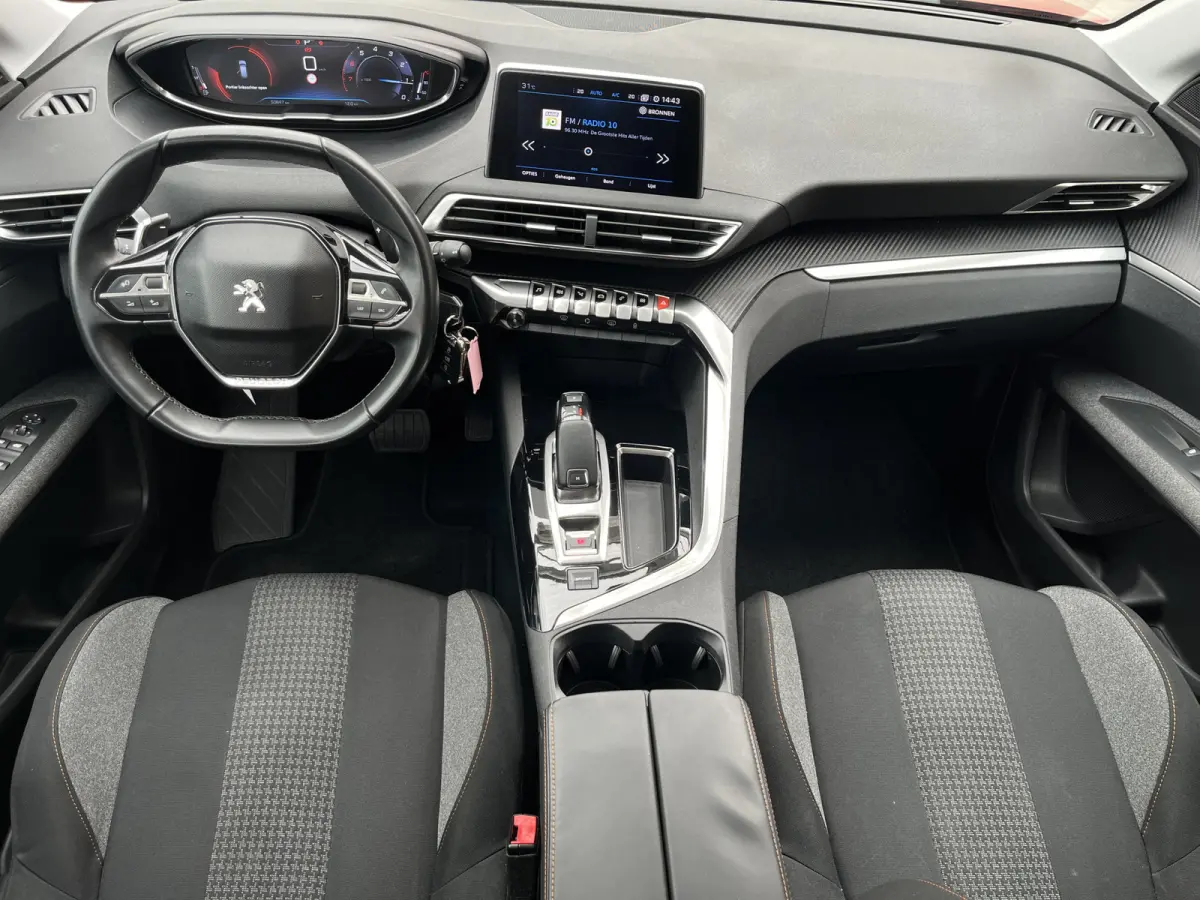 PureTech 130 Automaat Active | Trekhaak afneembaar | Carplay/Android Auto | Parkeersensoren voor + achter | Cruise Control | Climate Control | Navigatie | Bluetooth |