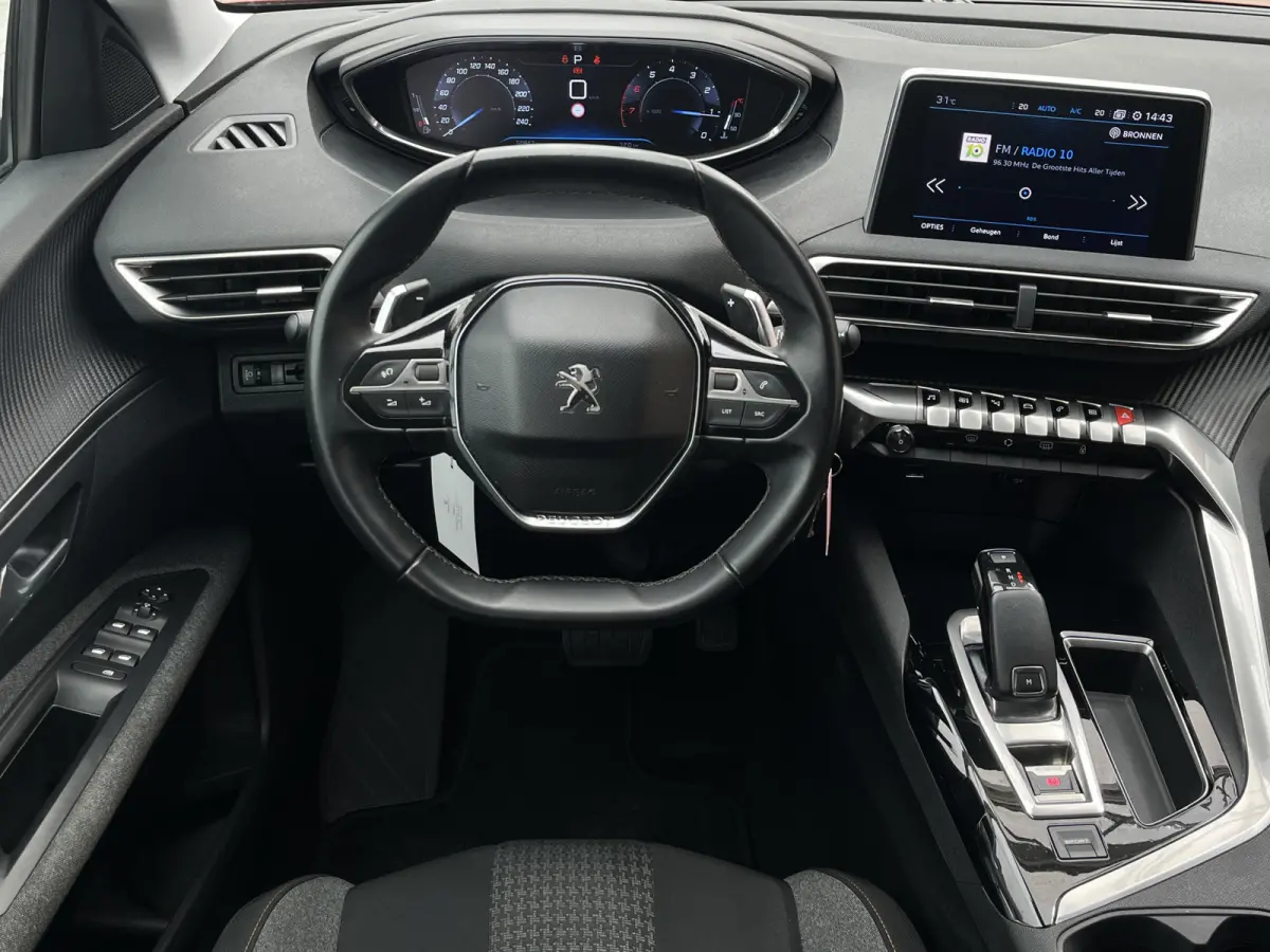 PureTech 130 Automaat Active | Trekhaak afneembaar | Carplay/Android Auto | Parkeersensoren voor + achter | Cruise Control | Climate Control | Navigatie | Bluetooth |