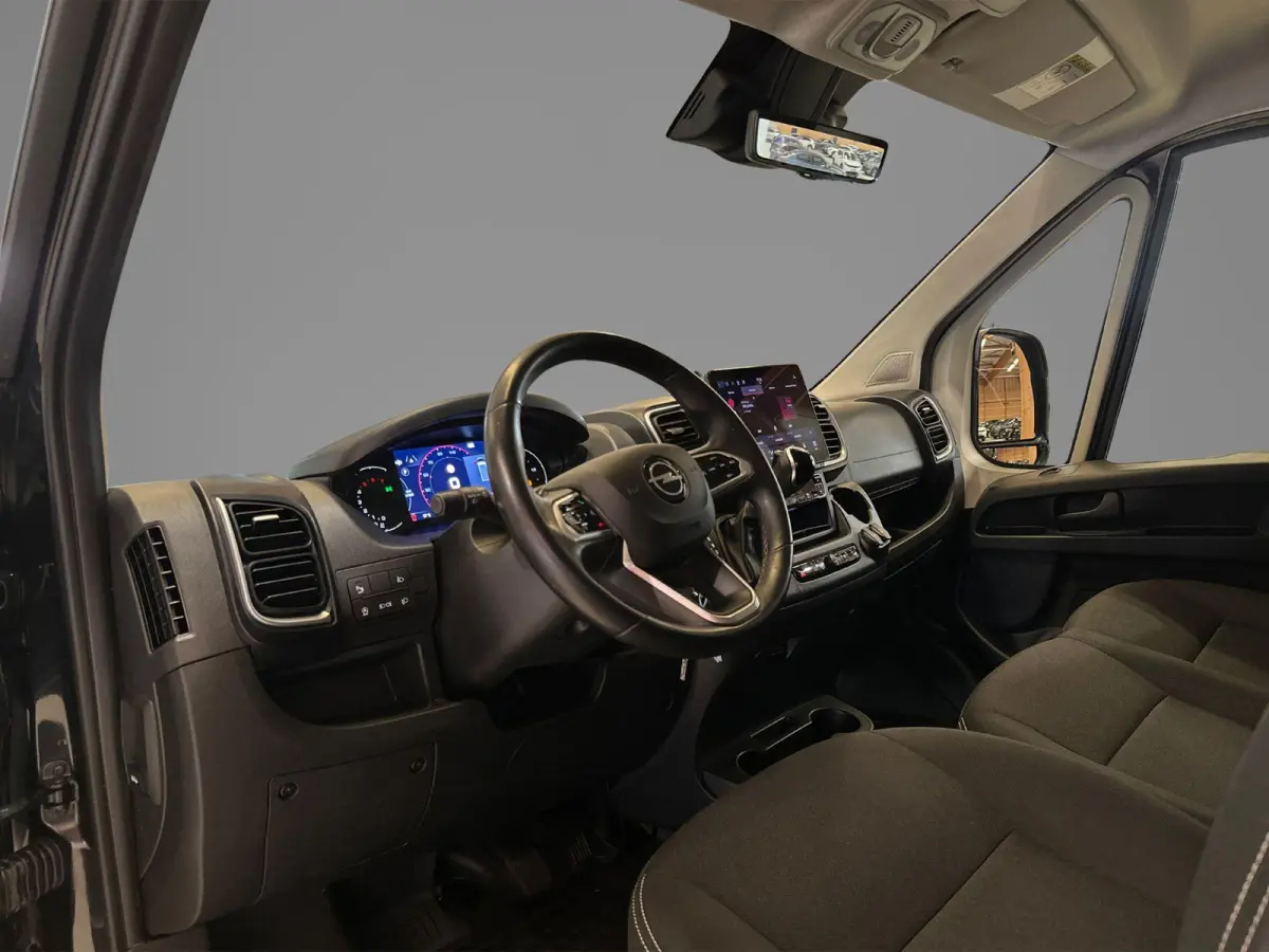 2.2D 180 S&S L2H2 3.5t | Automaat | Navigatie | Climate control | Trekhaak | Zeer compleet! | Demo Sale