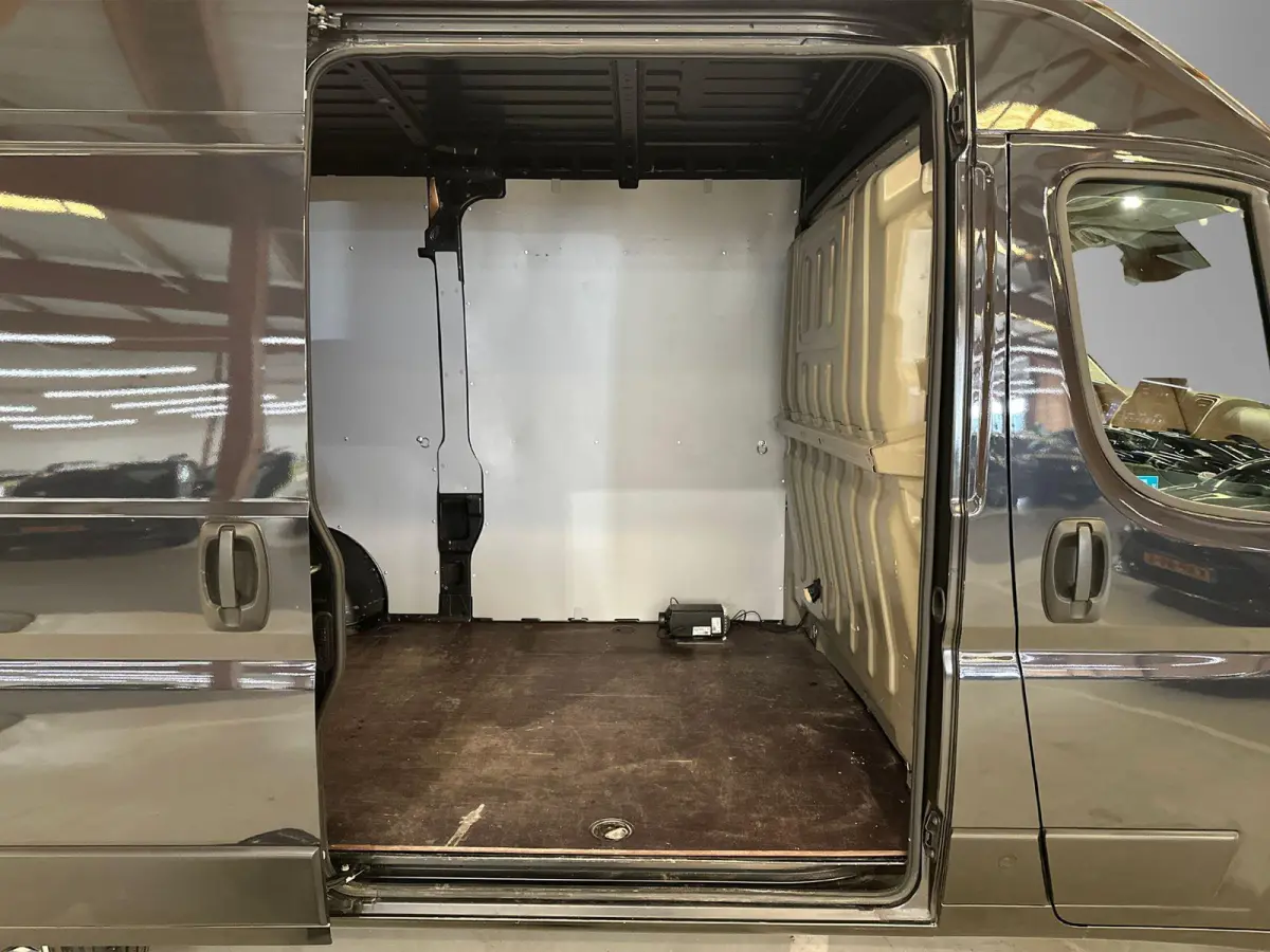 2.2D 180 S&S L2H2 3.5t | Automaat | Navigatie | Climate control | Trekhaak | Zeer compleet! | Demo Sale