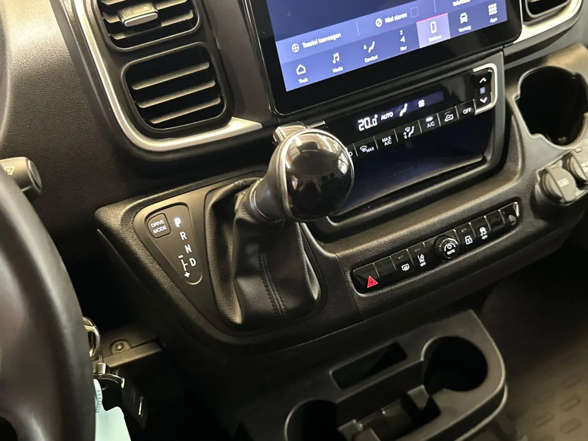 2.2D 180 S&S L2H2 3.5t | Automaat | Navigatie | Climate control | Trekhaak | Zeer compleet! | Demo Sale