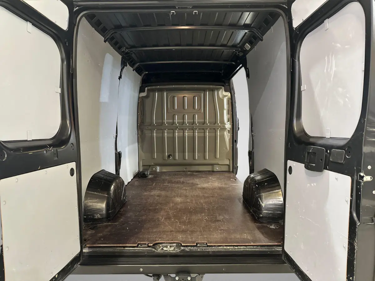 2.2D 180 S&S L2H2 3.5t | Automaat | Navigatie | Climate control | Trekhaak | Zeer compleet! | Demo Sale