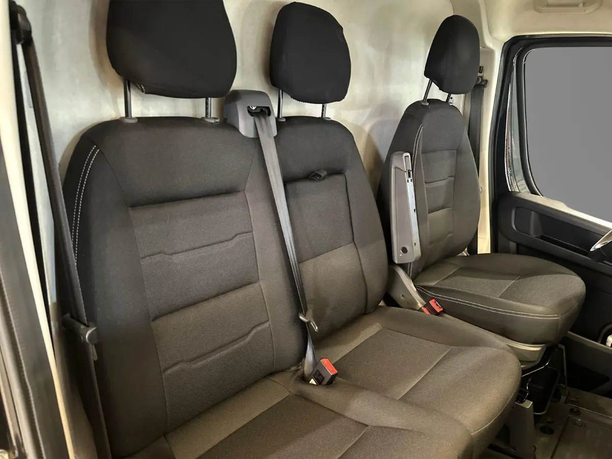 2.2D 180 S&S L2H2 3.5t | Automaat | Navigatie | Climate control | Trekhaak | Zeer compleet! | Demo Sale