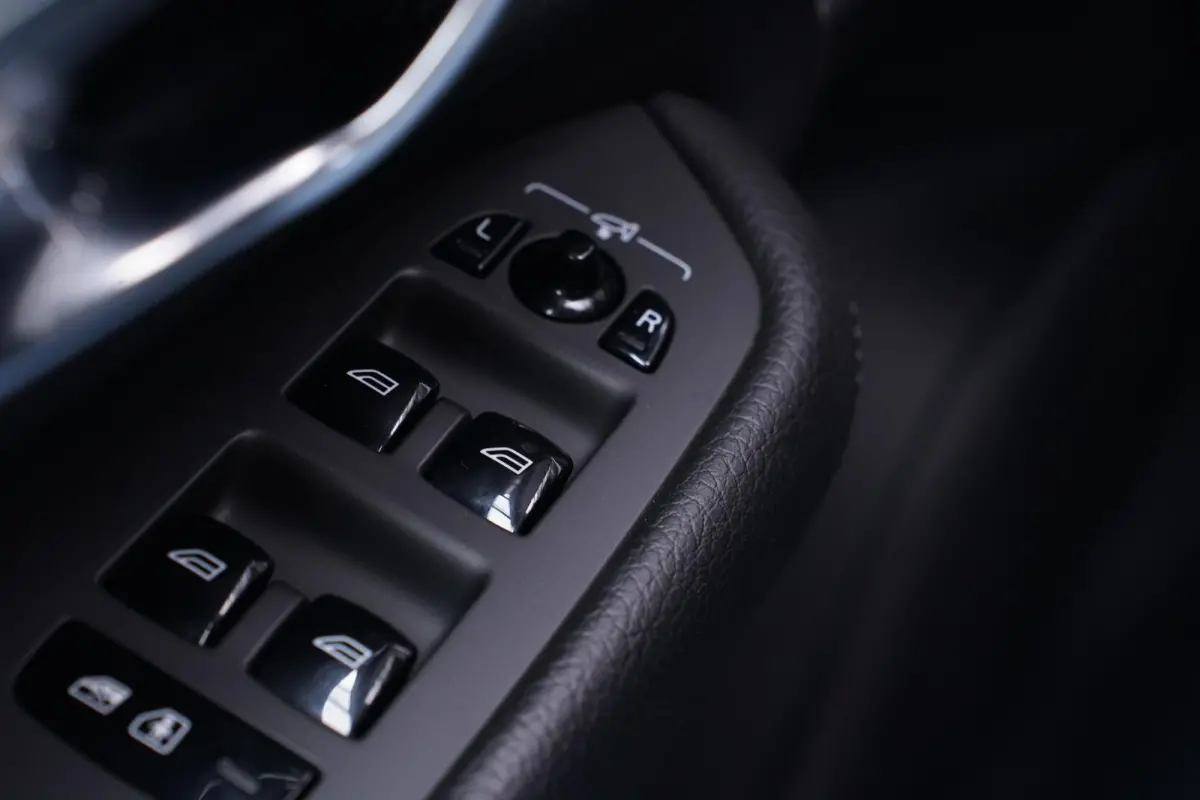 2.0 B5 AWD Inscription Intro Edition navigatie ACC camera nw.prijs 95168.- Apple-carplay ECC wegklapbare trekhaak PDC v+a LED-verlichting Drivers-assist electrische achterklep stoelverwarmin